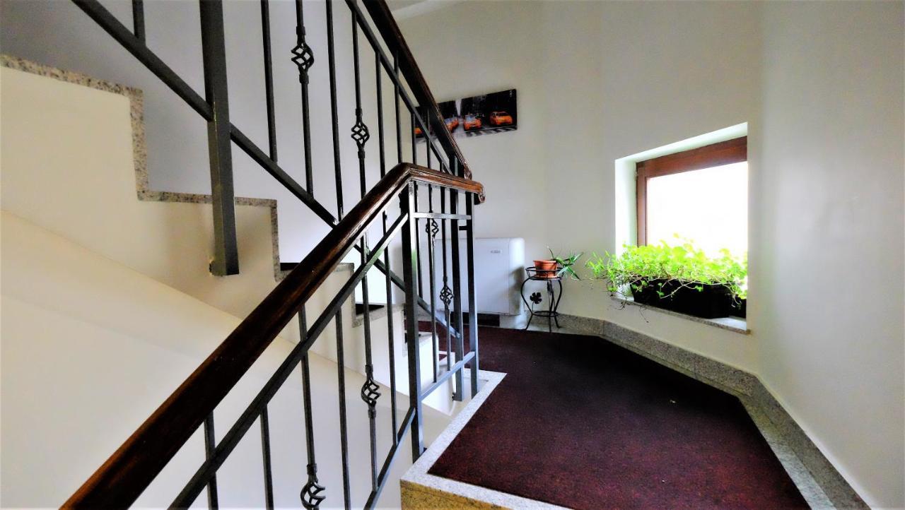 Cozy Attic Room VI Бухарест Екстер'єр фото